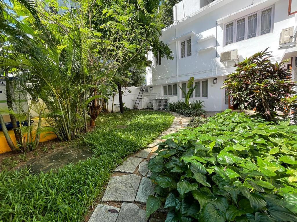 Hanu Reddy Residences - Nawab Habibullah Avenue Ченнаи Экстерьер фото