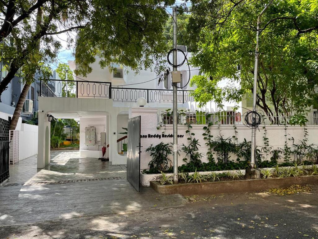 Hanu Reddy Residences - Nawab Habibullah Avenue Ченнаи Экстерьер фото